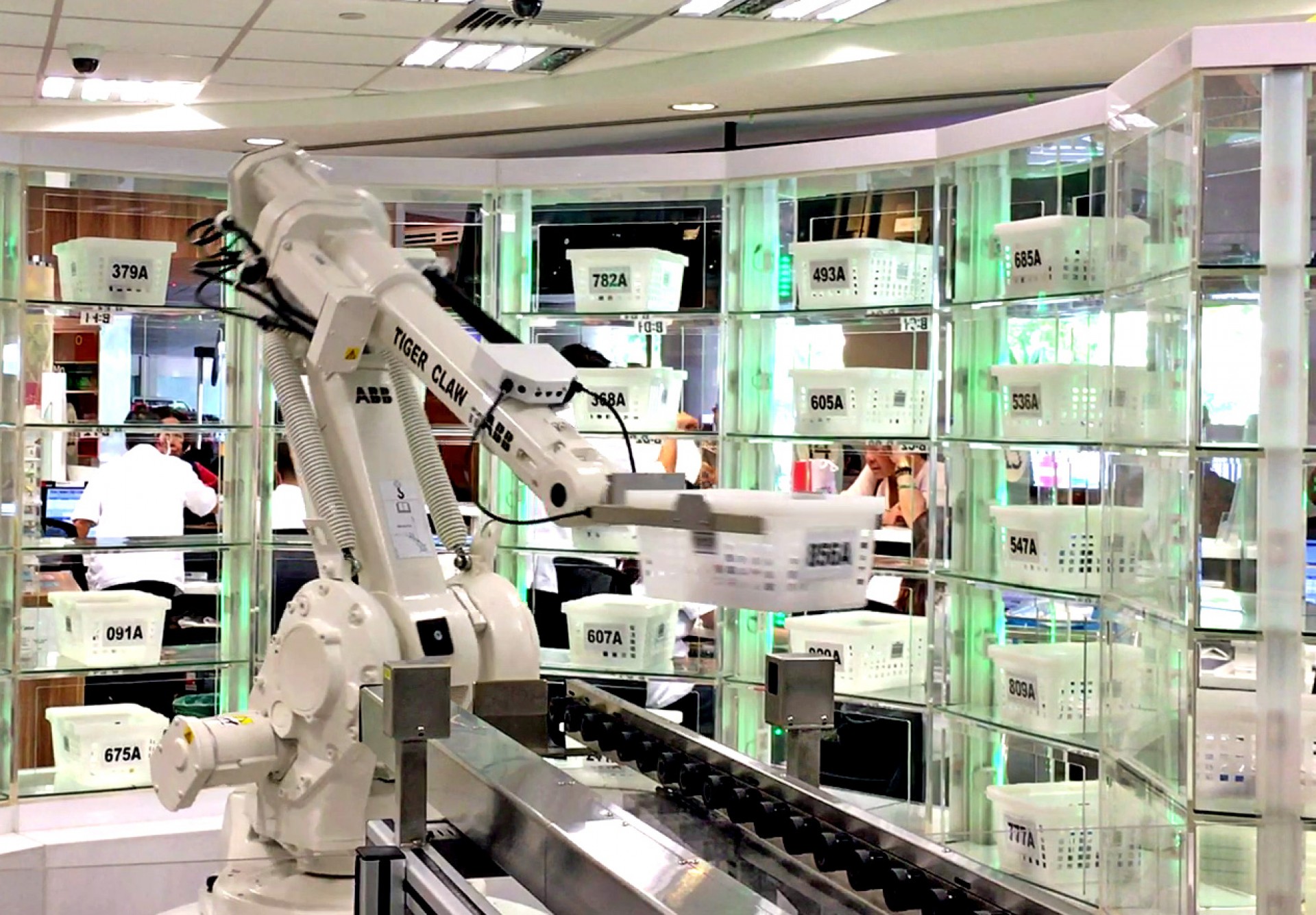 Robotok és búcsú az állatkísérletektől: új idők a gyógyszergyártásban